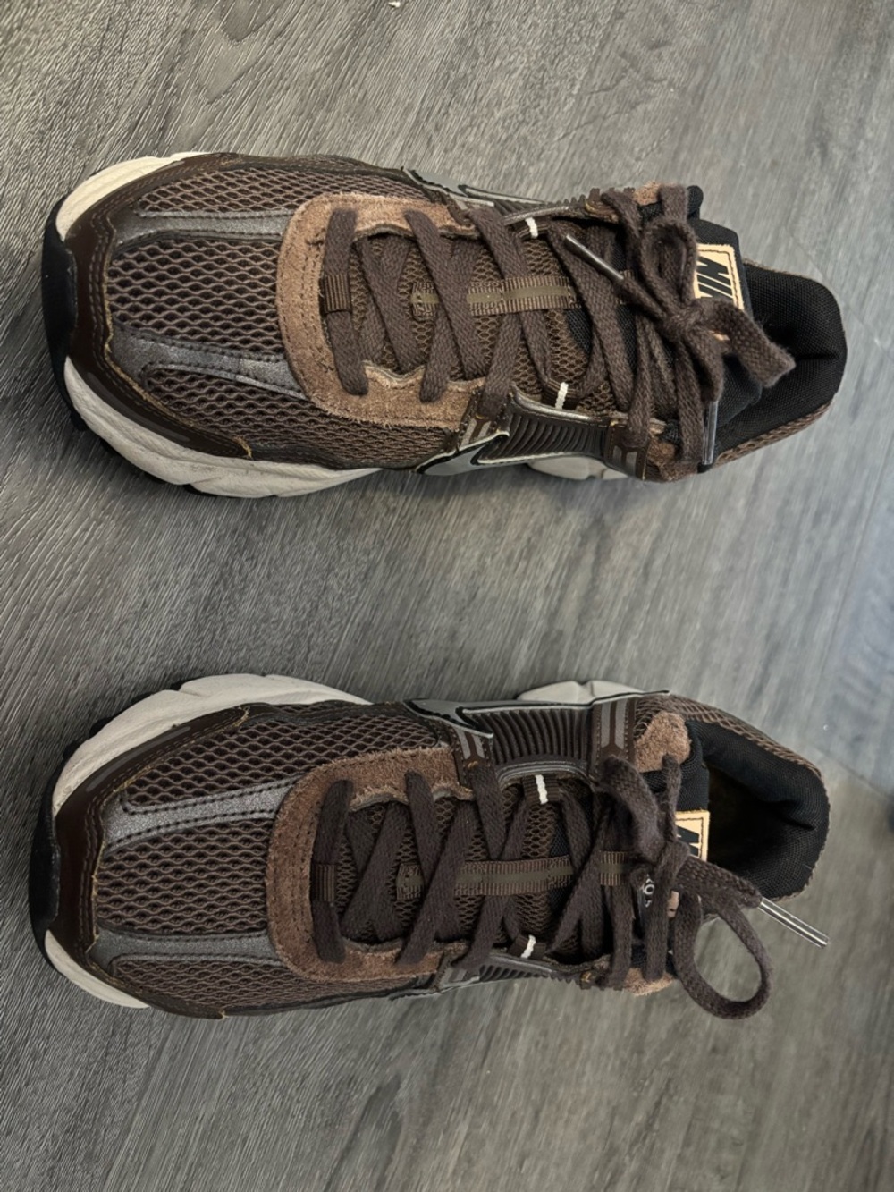 Nike Women’s Vomero 5 Brown Mesh & Suede Athletic Sneakers!